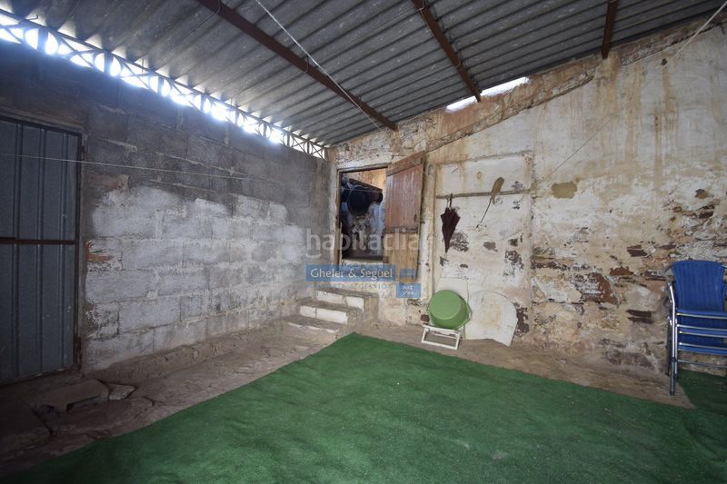 Foto f7b0bd5c-dc1f-488c-9783-38c8a03993e2. Masia a Algímia de Alfara