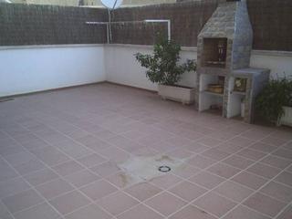 Pis a Artés. Piso seminuevo en venta con terraza 75m2, parquing y trastero