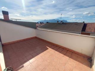 Dúplex a Sant Vicenç de Castellet. Duplex en venta con parquing y trastero