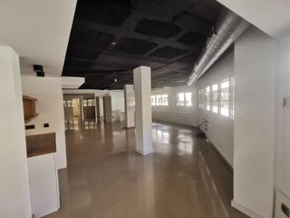 Rent Office space in Centre - Passeig i Rodalies. Localoficina en alquiler