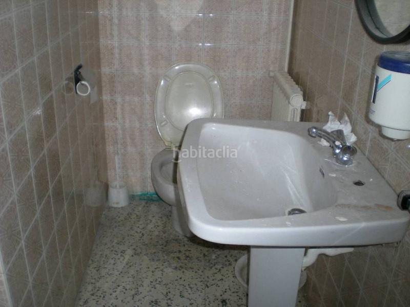 Foto 2f11e313-7a16-4f4f-a816-ed680b775b6b. Oficina a Puig-reig