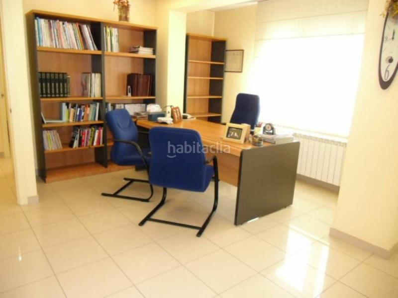 Foto 2962366c-0e78-4eb7-bae1-2372f72f00df. Affitto ufficio in Plaça Catalunya Manresa