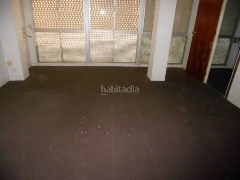 Foto b988ca02-c7d4-4a8d-b41a-91c566438309. Rent office space with heating in Centre - Passeig i Rodalies Manresa