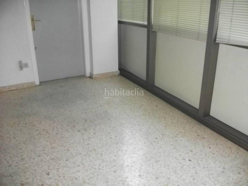 Foto 0bfe5e5a-14ad-44a7-800b-61507a9a1e96. Miete büro mit heizung in Santpedor