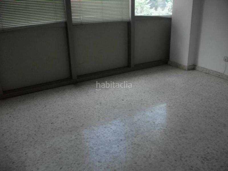 Foto ab8345cc-4e33-4ca3-a0e7-eaba6b625e61. Miete büro mit heizung in Santpedor