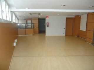 Business premise in Centre - Passeig i Rodalies