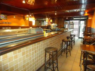 Location Local commercial à Centre - Passeig i Rodalies. Bar en alquiler con traspaso