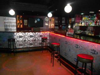 Lloguer Local Comercial a Centre - Passeig i Rodalies. Bar en alquiler con traspaso