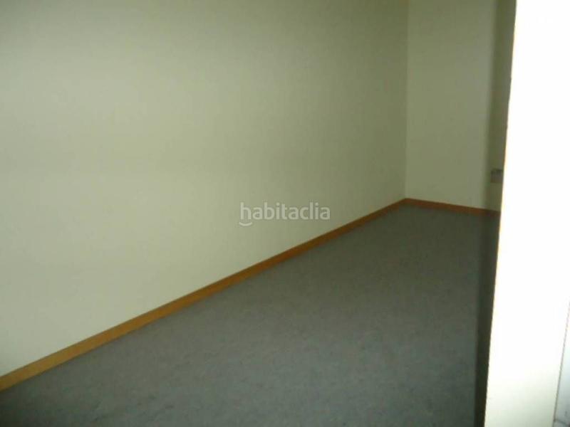 Foto 3d715bb3-efae-4fa2-834f-a6c5408eada2. Lloguer oficina amb calefacció a Barri Antic Manresa