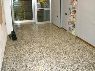 Alquiler Local Comercial en Font dels Capellans - Sagrada Familia. Local en alquiler