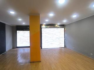 Lloguer Local Comercial a Bases de Manresa - Carretera de Santpedor. Local en alquiler