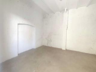 Lloguer Local Comercial a Barri Antic. Local en alquiler  ideal almacen o trastero