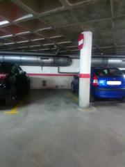 Parking voiture à Font dels Capellans - Sagrada Familia. Parquing en venta