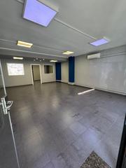 Local commercial à Sant Fruitós de Bages. Local en venta