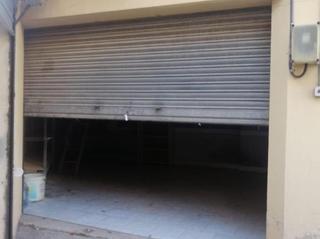 Parking coche en Poble Nou. Garaje  box para 2 coches en venta