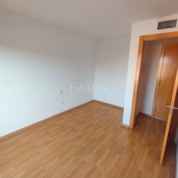Foto 52c21127-8c07-4cb5-9452-ca0f3a2dba22. Dúplex amb calefacció aparcament a Font dels Capellans - Sagrada Familia Manresa