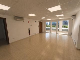 Lloguer Local Comercial a Carretera de Vic - Remei. Local en alquiler