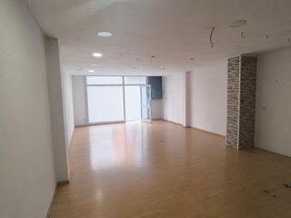 Lloguer Local Comercial a Bases de Manresa - Carretera de Santpedor. Local comercial en alquiler