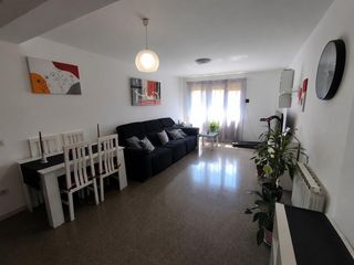 Appartamento in Sallent. Piso adaptado para minusvalidos con parquing y trastero