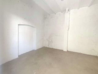 Lloguer Local Comercial a La Balconada-Cal Gravat. Local en alquiler  ideal almacen o trastero
