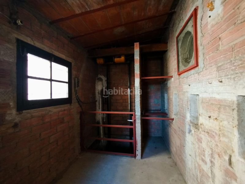 Foto a205f37d-ad94-40ff-8f24-b7cc4138f827. Affitto edificio in Barri Antic Manresa