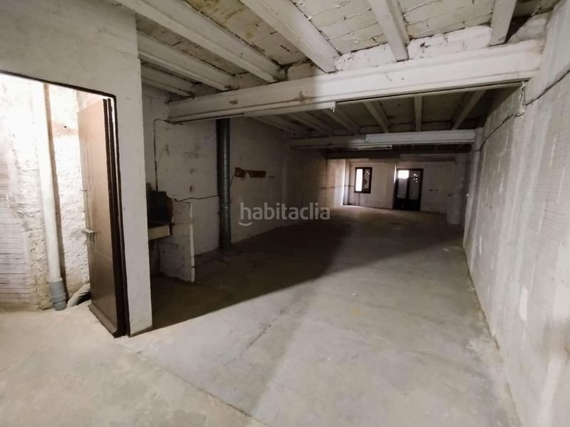 Foto ef80f0c4-21ef-42c1-b8ab-bfe7f2f044e6. Affitto edificio in Barri Antic Manresa