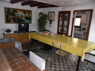 Casa en Artés. Casa en venta con muchas posibilidades