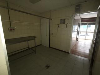 Location Local commercial à Poble Nou. Local de alquiler