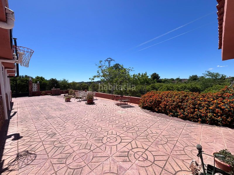 Foto bcb2f9b2-af07-482d-b7bc-1a040a0afdc5. Casa amb xemeneia piscina a Cumbres de Calicanto Torrent