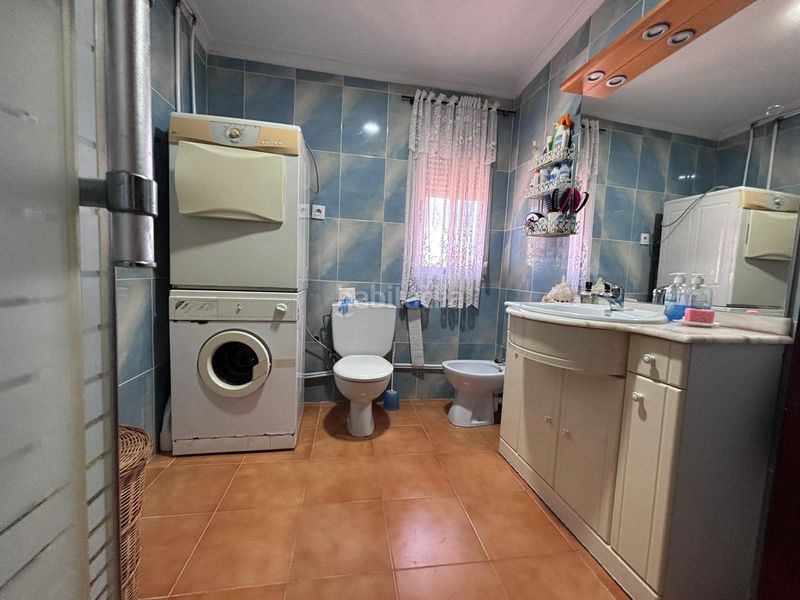 Foto cedc7f1b-003f-4397-b035-d5ce624d5895. Casa amb xemeneia piscina a Cumbres de Calicanto Torrent