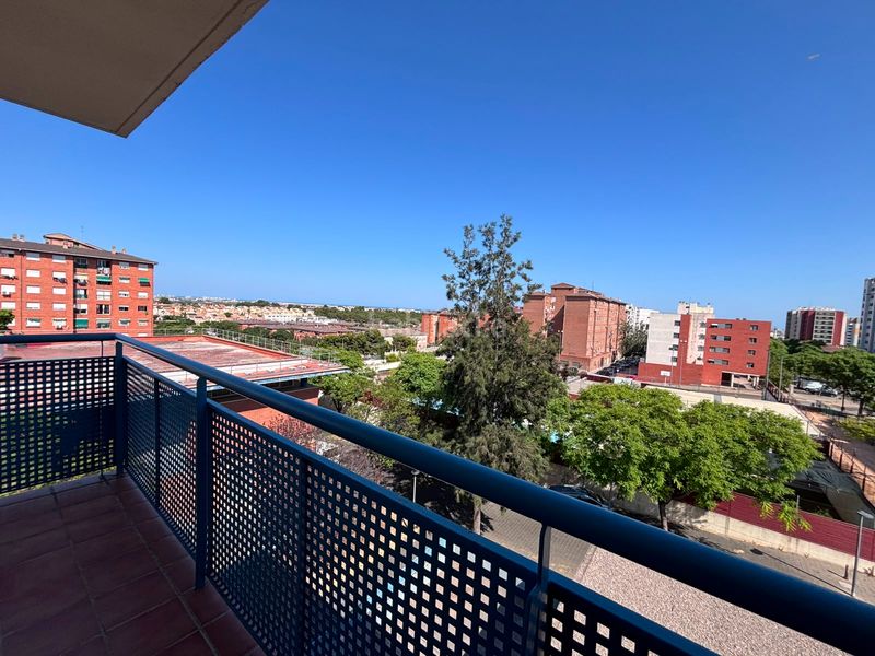 Foto 27387a1a-1b80-435f-809d-27537e68d740. Appartamento con parcheggio in Sotolivar-Mas del Rosari Paterna