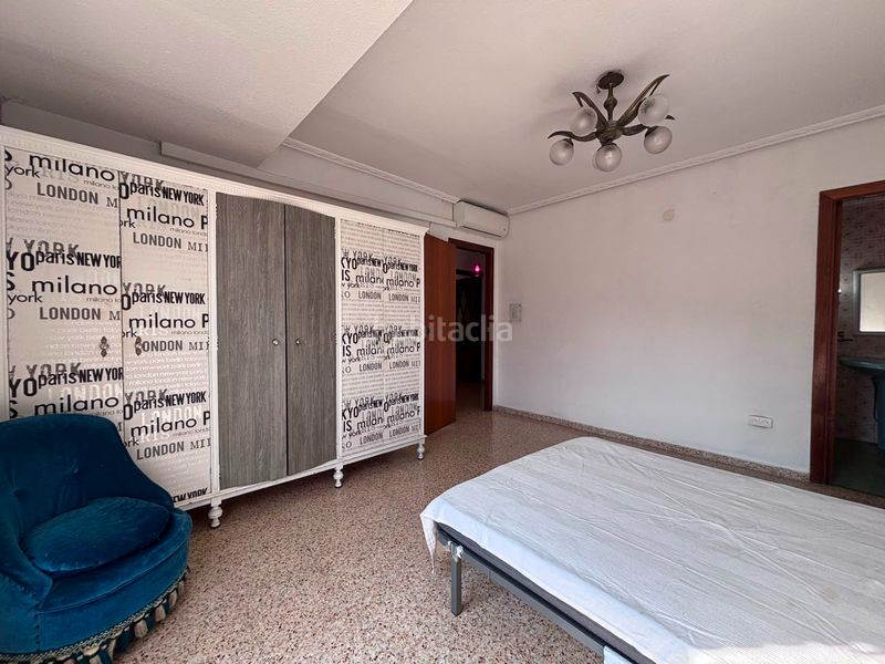 Foto cb8d4631-f46e-4fdd-bfbd-eba64e56bf4f. Pis a El Castell Burjassot