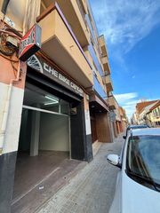 Local commercial  Carrer de blasco ibáñez. Bajo comercial burjassot