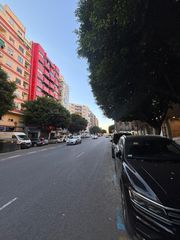 Aparcament cotxe a Carrer de Sant Vicent Màrtir