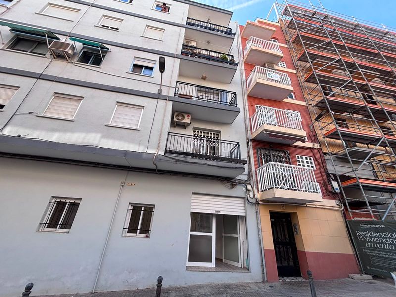 Foto bdabc182-8b69-4e51-83ec-cb76a2f46d95. Local comercial a Zona Campus Universitario Burjassot