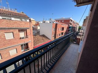 Miete Etagenwohnung  Carrer de rubert i villó. Excelente piso para estudiantes