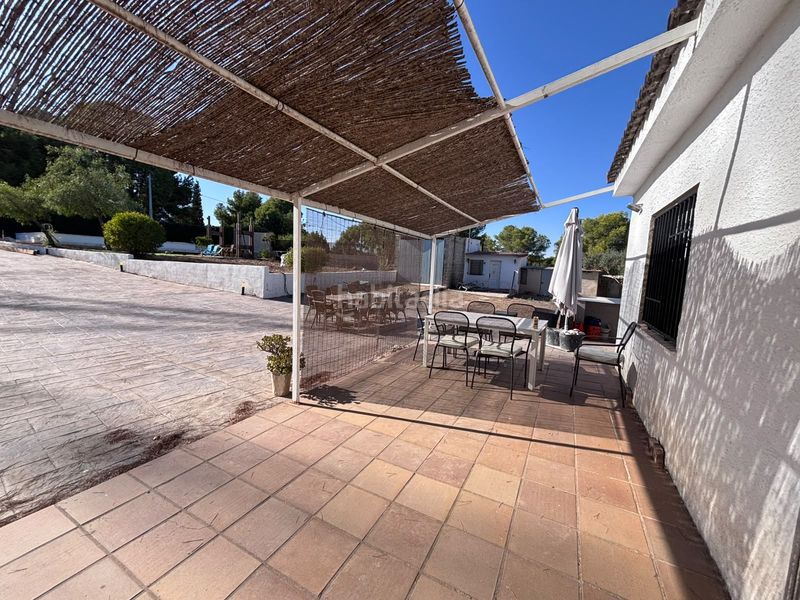 Foto 47a36d95-6a7c-474e-ae4d-b191d201ecd2. Chalet avec piscine dans Camí de Paterna-Lloma del Calderer Bétera