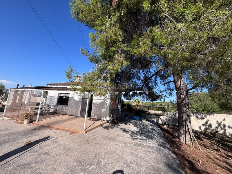 Foto 67735a76-10c8-44d5-a789-9bcccf01d3f2. Chalet avec piscine dans Camí de Paterna-Lloma del Calderer Bétera