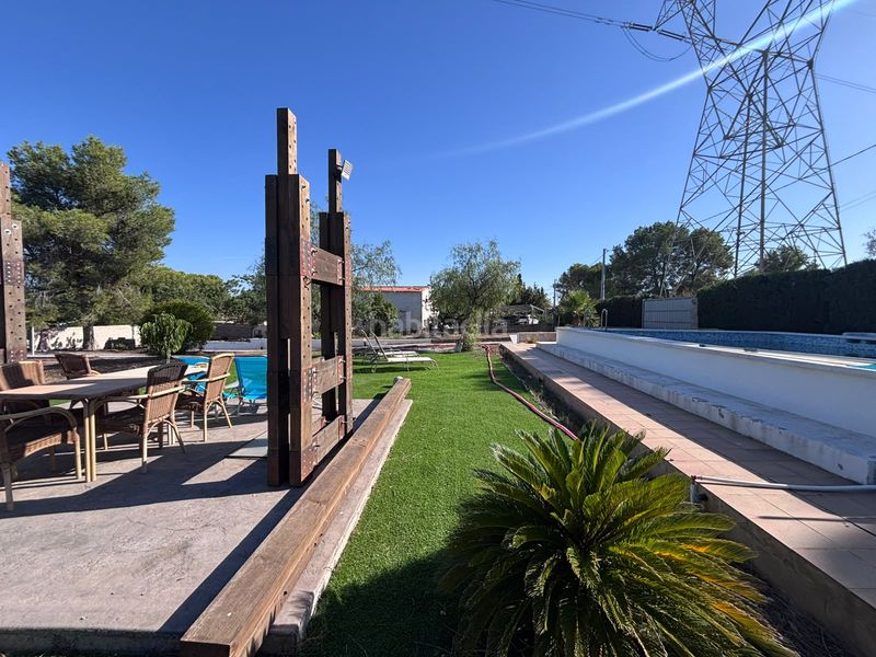 Foto 69f7cd2c-b722-418c-a940-75fd38009425. Chalet avec piscine dans Camí de Paterna-Lloma del Calderer Bétera