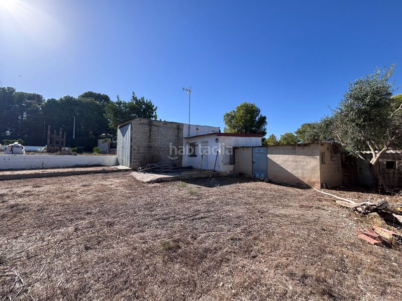 Foto bf5838ca-32a6-4ba7-bd4f-4c921d656c21. Chalet avec piscine dans Camí de Paterna-Lloma del Calderer Bétera