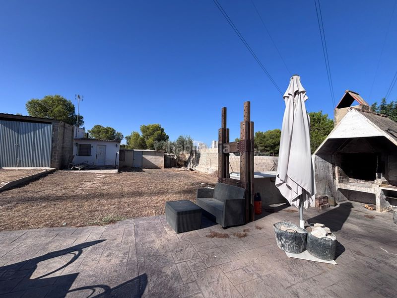 Foto c6f48ab4-67f8-46d2-855a-3af92b026245. Chalet avec piscine dans Camí de Paterna-Lloma del Calderer Bétera