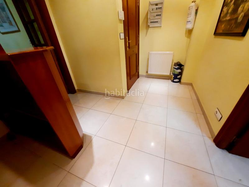 Foto 7afa984d-69aa-47f6-8109-4716995bb5e1. Pis amb aparcament a Centro Barakaldo