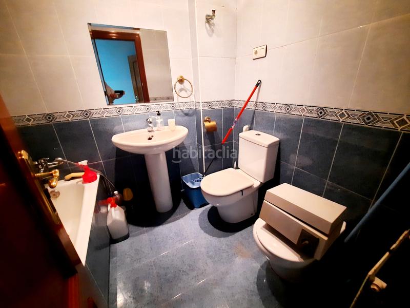 Foto f66956a5-656d-4d6d-8bf6-a3d62615854a. Pis amb aparcament a Centro Barakaldo