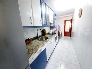 Pis  San bartolomé kalea. Se vende piso en las torres de san vicente