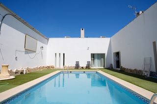 Bauernhof  N/a. Casa rural con potencial empresarial - oportunidad única
