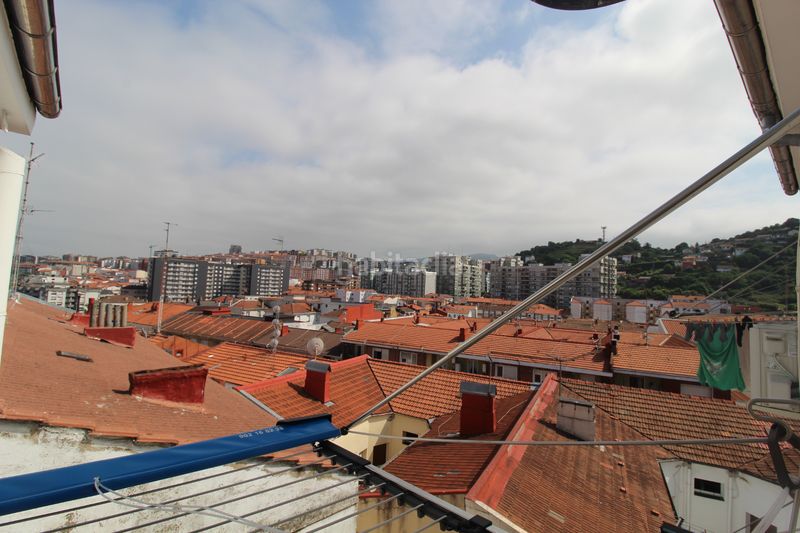 Foto a656a9f9-f77a-4835-a9e4-8f833801f894. Flat with heating in Centro Santurtzi