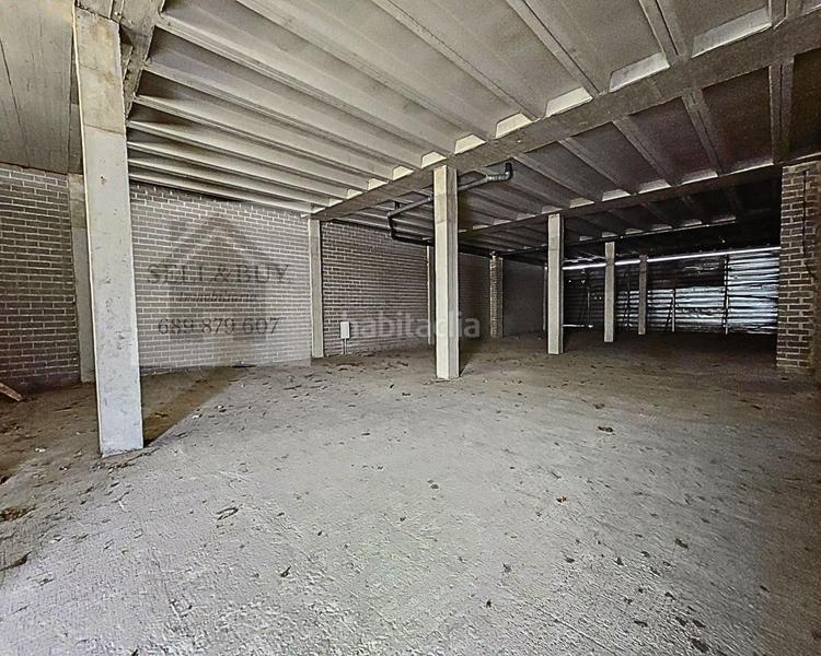 Foto a08bc38a-9876-438f-9aa5-44429ab371bd. Location local commercial dans Revilla Camargo