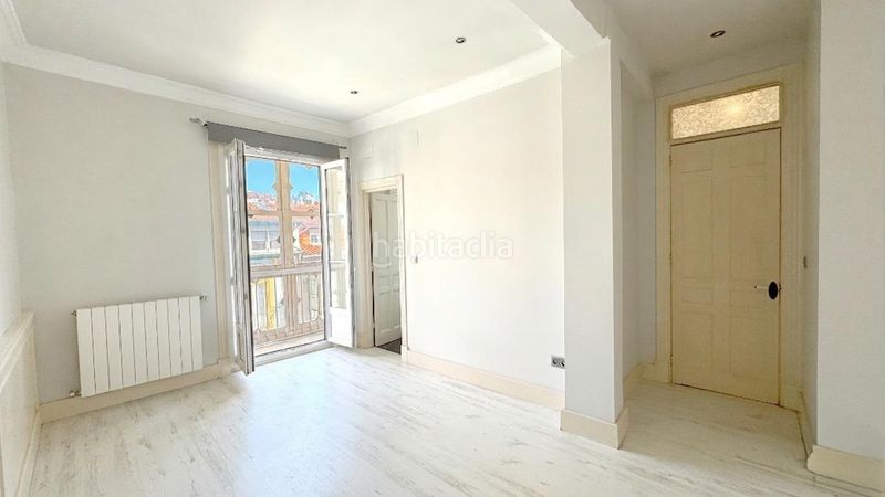 Foto f2aefaa5-a264-40b4-bcd3-c61bbd82a4b6. Pis a calle del cardenal cisneros 7 a Centro - Ayuntamiento Santander