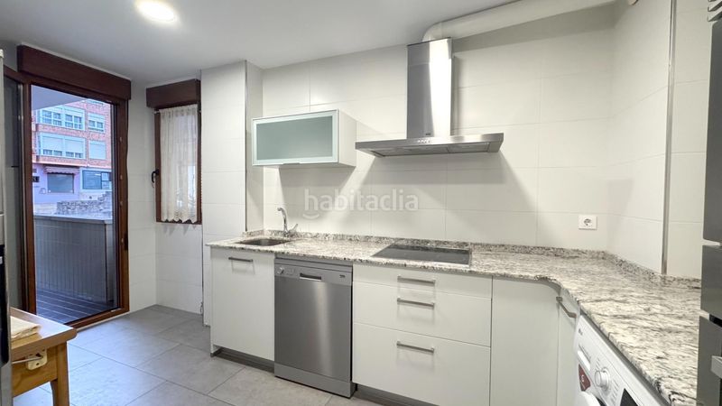 Foto db31f4d9-0e11-47ad-b0e3-b453fc4785bc. Piso centro de maliaño en Muriedas Camargo