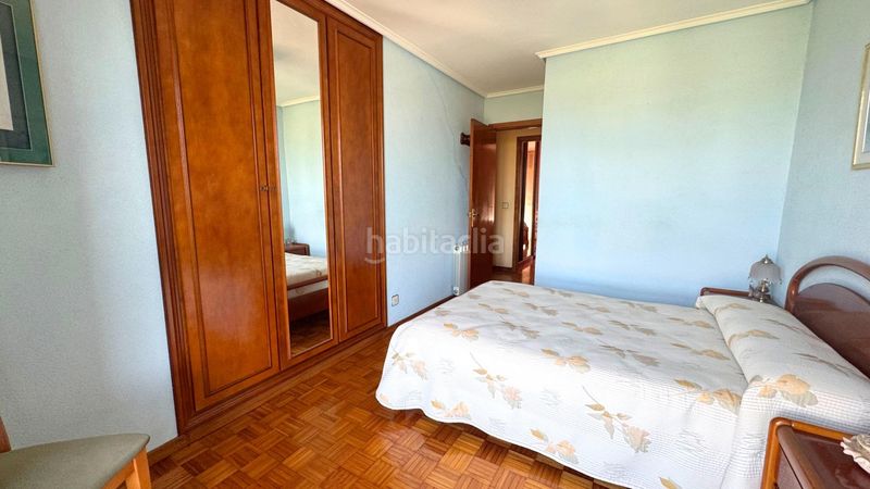 Foto 5c2d90e0-38c4-4c4b-8788-8719959e1a55. Pis amb calefacció aparcament a Los Castros Santander
